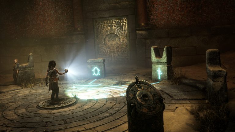 Sophia using the Sphere to reveal symbols in a Resonance temple puzzle